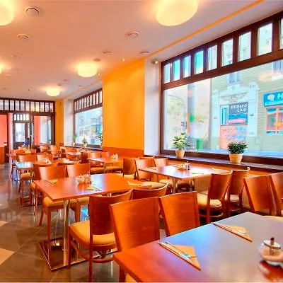 Hotel Gloria Prague 4*,