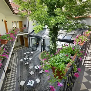 Hotel At The White Lily, Prague