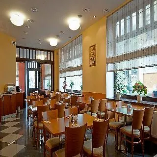 Hotel Gloria Prague 4*,